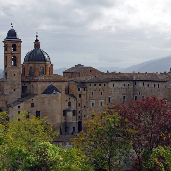 Gita a Urbino in bus da Rimini palazzo Ducale Urbino